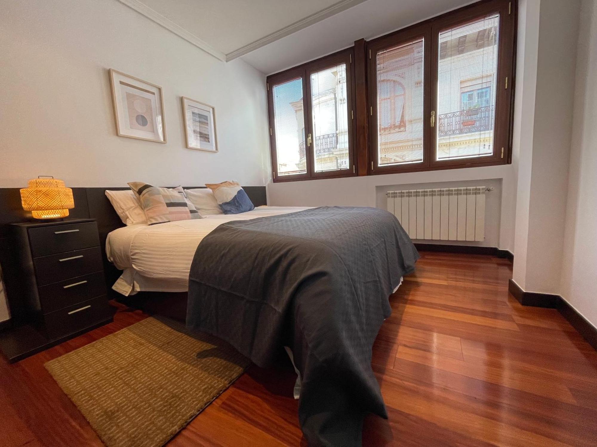 Atuaire Home Vivienda A Luminosa Parking Incluido En Plena Calle Comercial Burgo 外观 照片